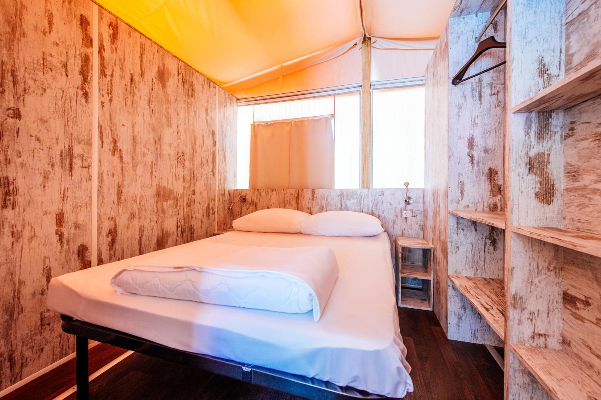 Zaton Holiday Resort Glamping Tents Нин Номер фото